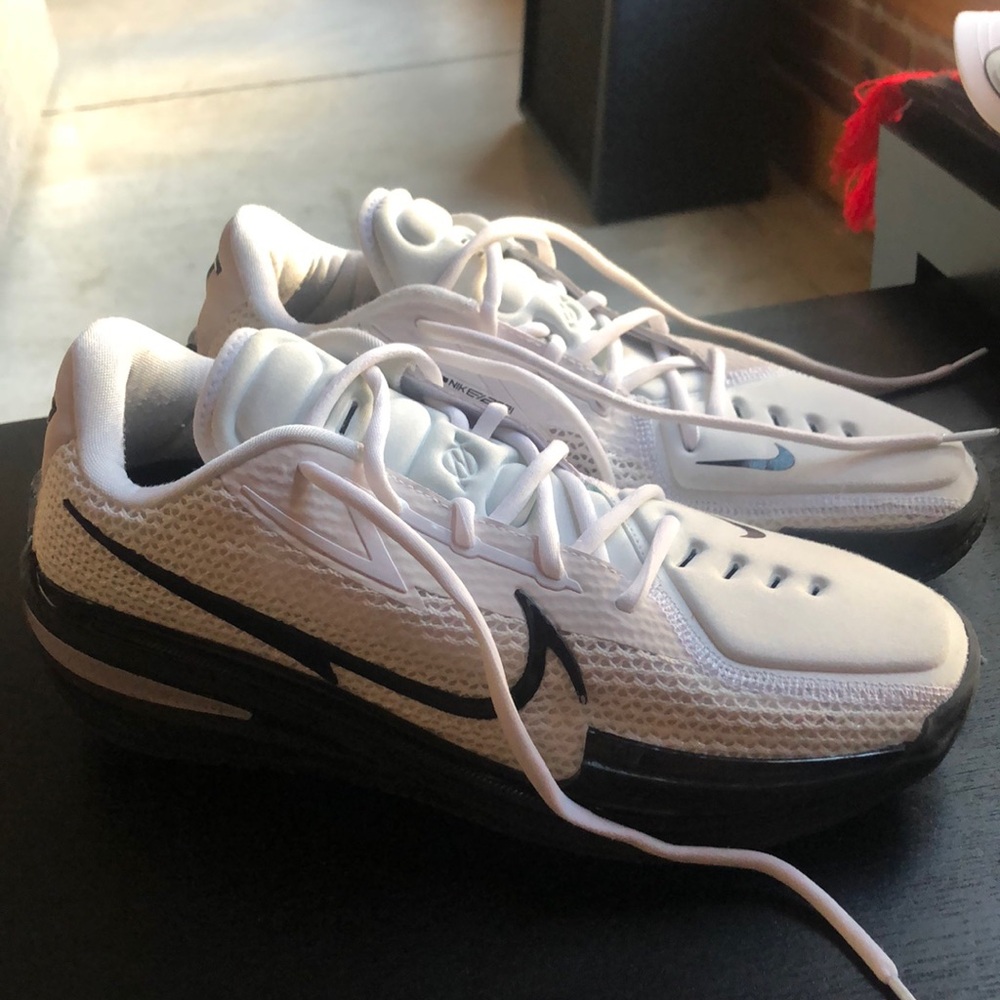 Nike Gt Cut 2021 White/Black Sz. 10